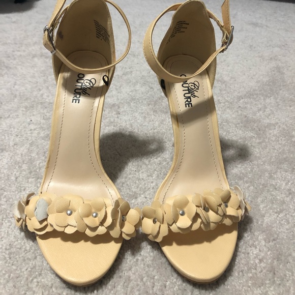 Women’s Heels (like new) - Picture 1 of 6